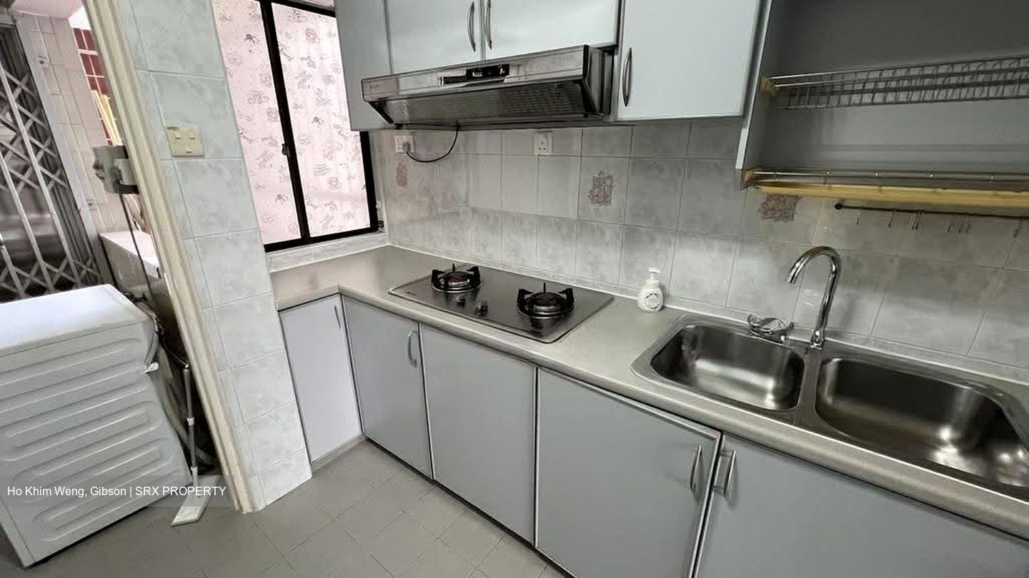 Lucky Plaza (D9), Apartment #635990081